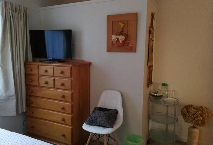 Bed and Breakfast Harbour View Guesthouse