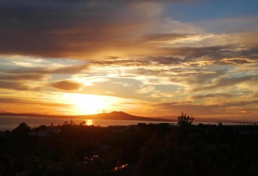 Bed and Breakfast Harbour View Guesthouse