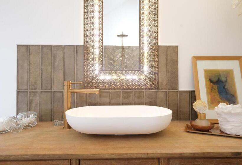 Bed And Breakfast Shandita