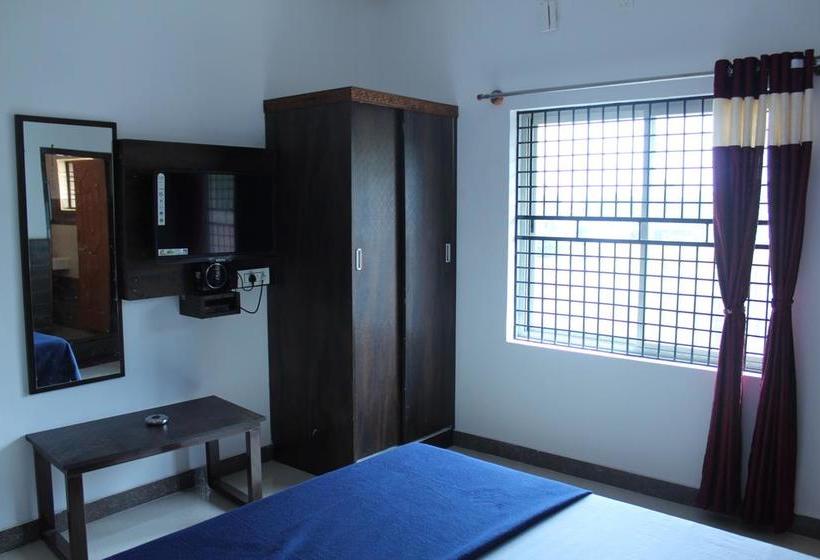 ホテル Lee Comfort Kushalnagar