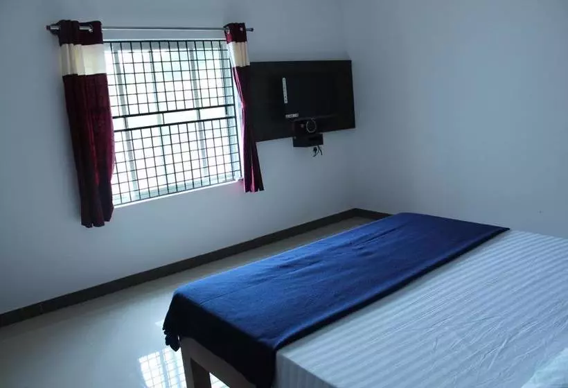 ホテル Lee Comfort Kushalnagar