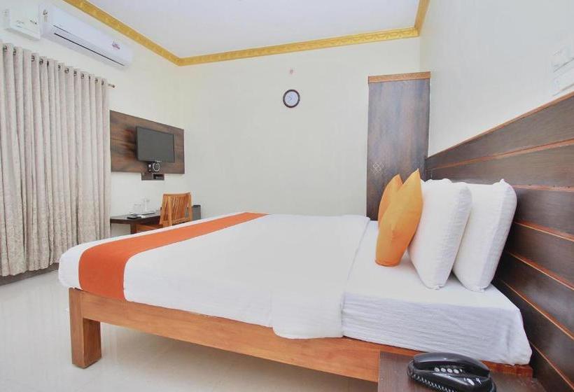 ホテル Lee Comfort Kushalnagar