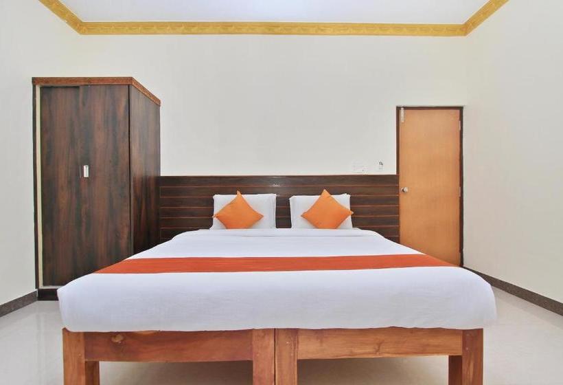 ホテル Lee Comfort Kushalnagar