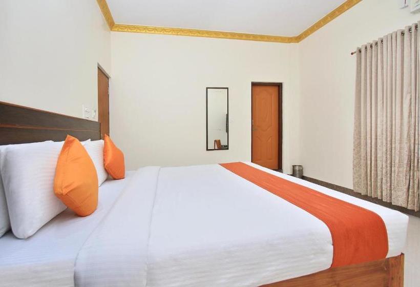 ホテル Lee Comfort Kushalnagar