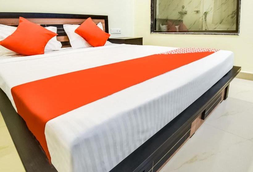 ホテル Lee Comfort Kushalnagar