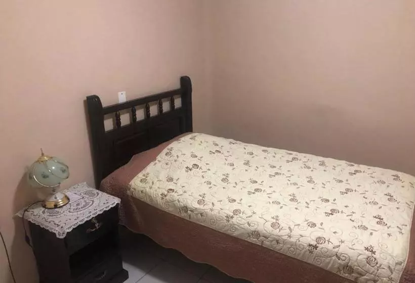 هتل Hostal Aramayo