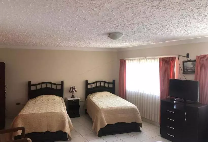 هتل Hostal Aramayo