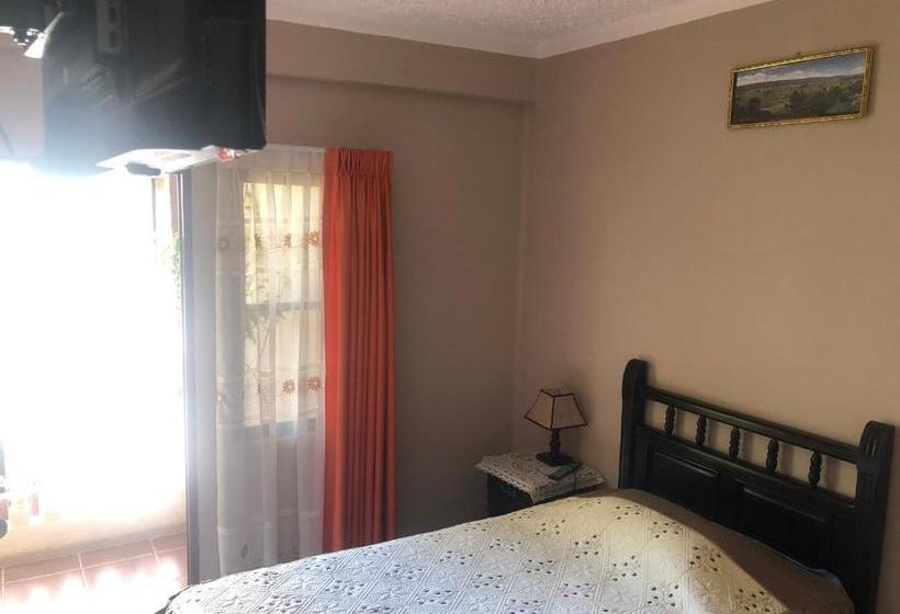 هتل Hostal Aramayo