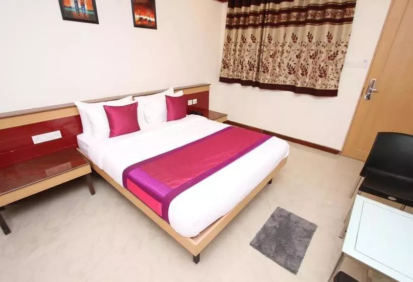 هتل Capital O 4645 Span Suites