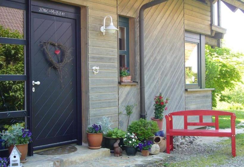 Отель Silvia Krafts Bed And Breakfast