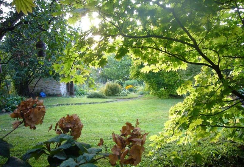 Отель Silvia Krafts Bed And Breakfast