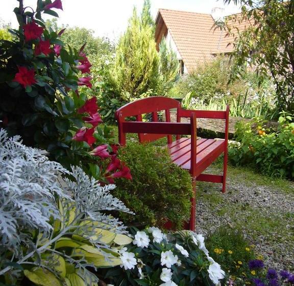 Отель Silvia Krafts Bed And Breakfast