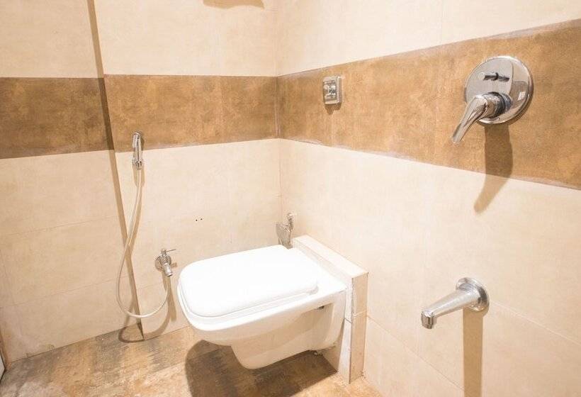 בית מלון כפרי Treebo Amber International