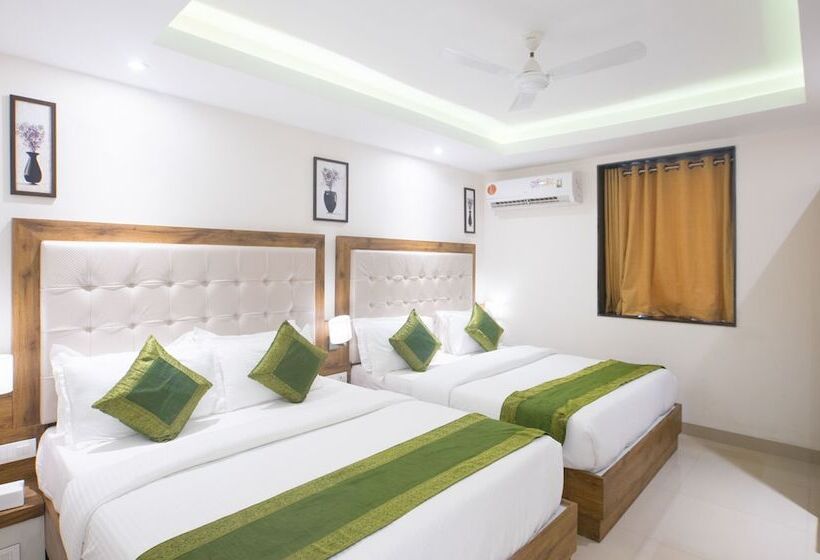 בית מלון כפרי Treebo Amber International