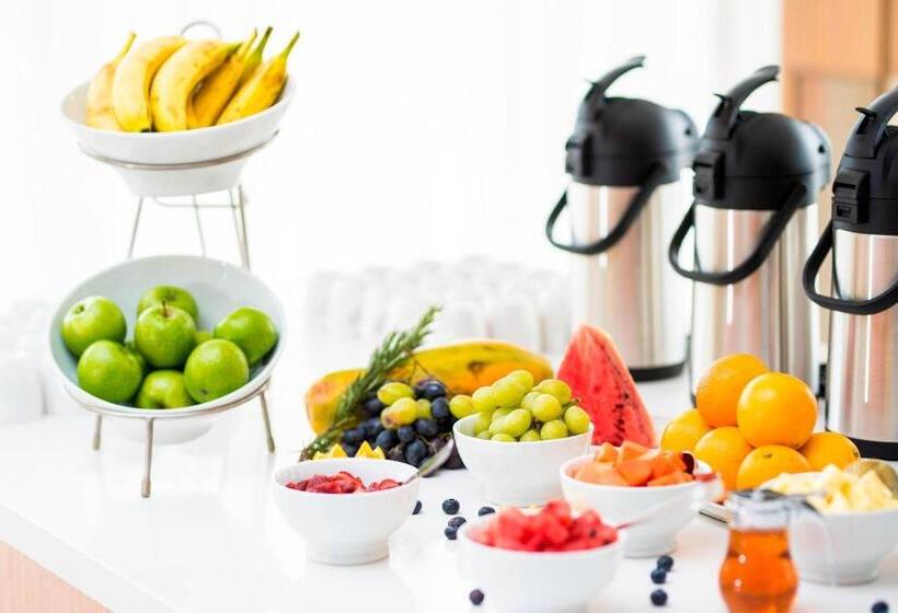 Ac Hotels By Marriott Guatemala City