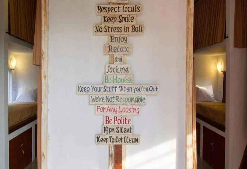 ユースホステル The Nest Canggu