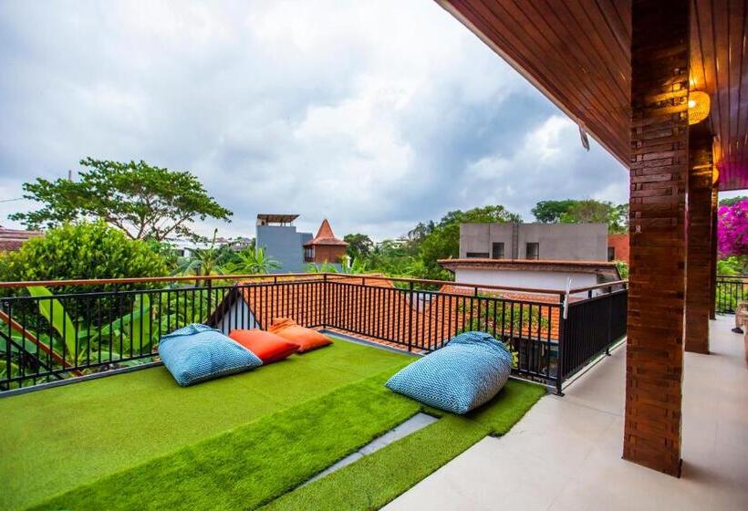 ユースホステル The Nest Canggu