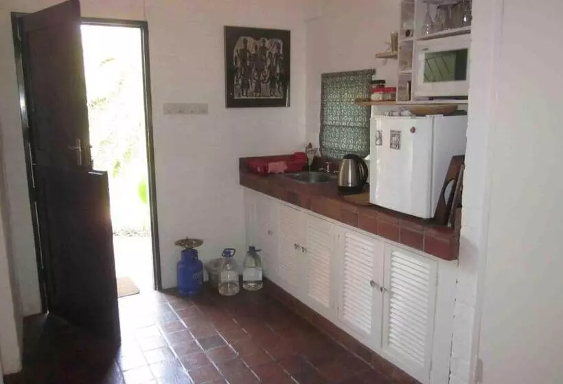 تختخواب و صبحانه Weaver Cottages