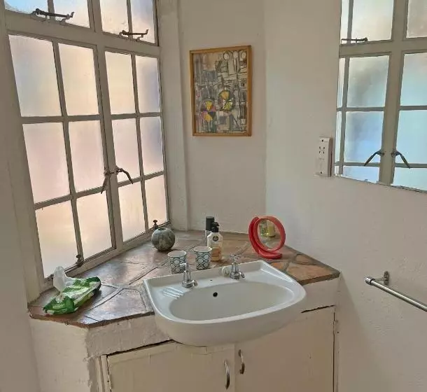 تختخواب و صبحانه Weaver Cottages