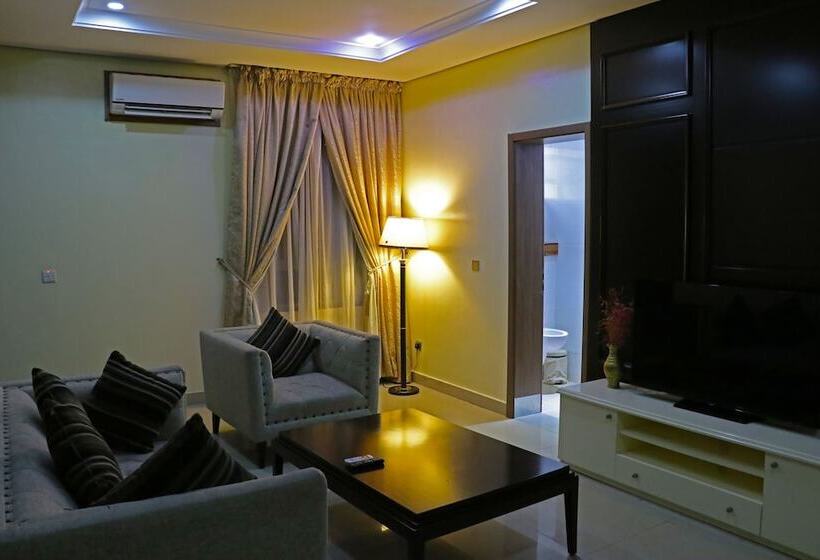 هتل Best Western Plus By Bayse Ltd