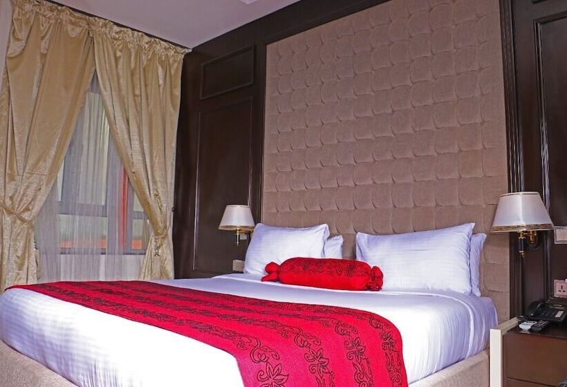 هتل Best Western Plus By Bayse Ltd