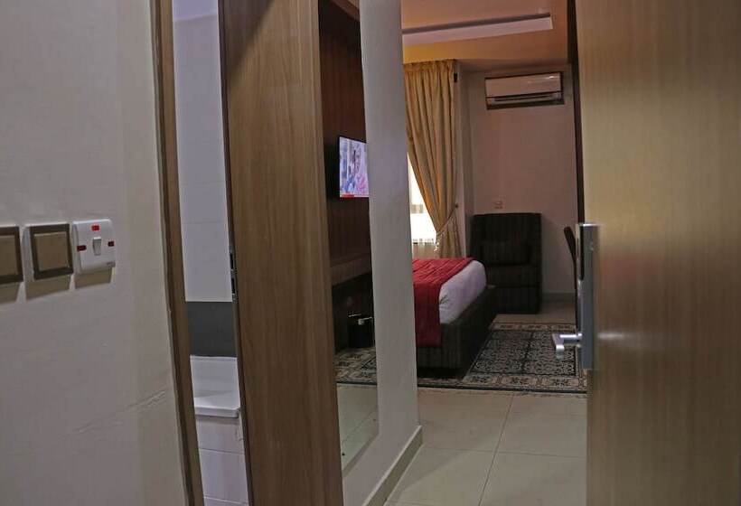 هتل Best Western Plus By Bayse Ltd