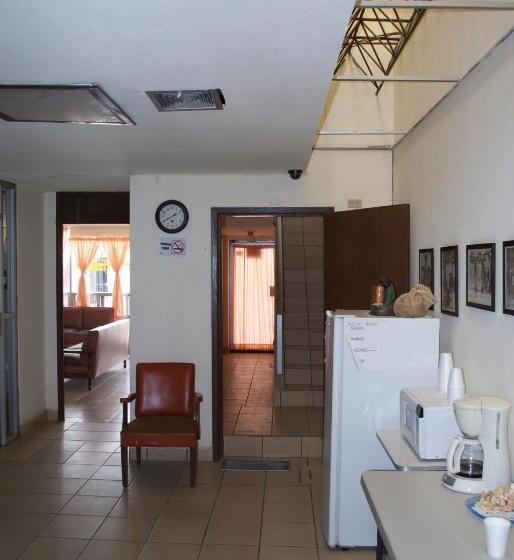 هتل Centric Chihuahua