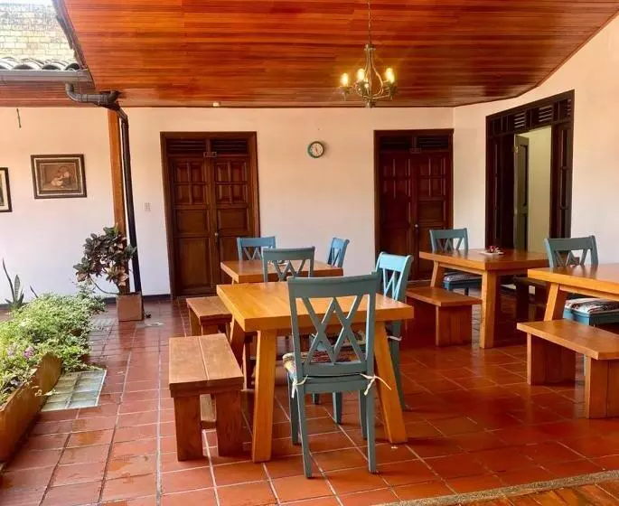 Hotelli Colonial Andino   Parque Principal De Pitalito