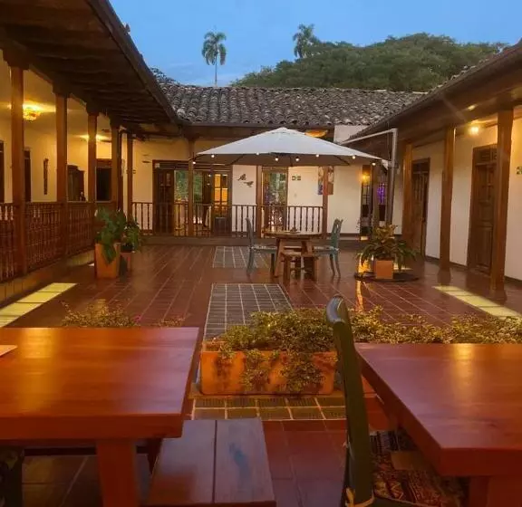 Hotelli Colonial Andino   Parque Principal De Pitalito