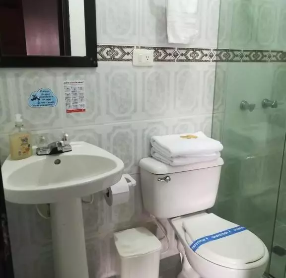 Hotelli Colonial Andino   Parque Principal De Pitalito