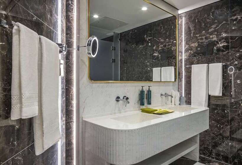 هتل Hilton Astana