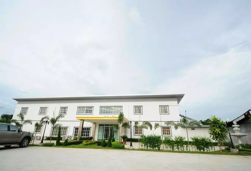 Montara Hotel & Resort Korat