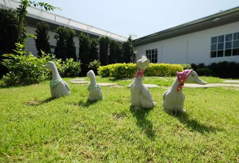 Montara Hotel & Resort Korat