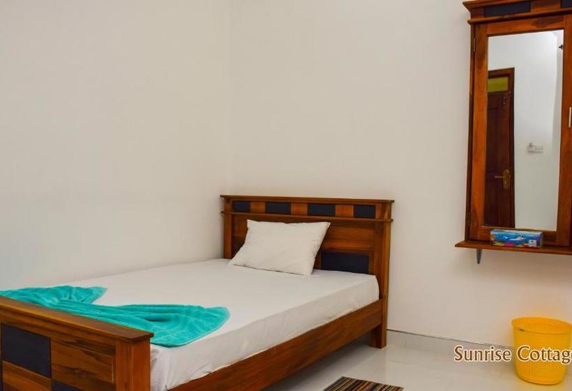Hotel Sunrise Cottage
