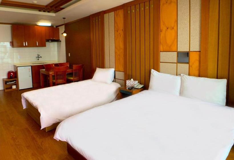 فندق على الطريق Beachvill Condotel