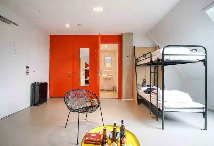 ユースホステル Via Amsterdam