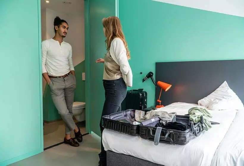 ユースホステル Via Amsterdam