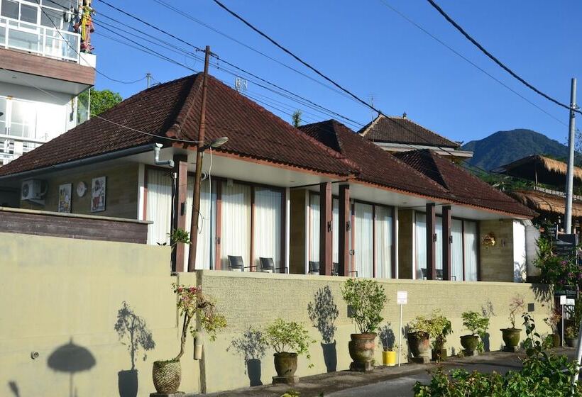 住宿加早餐  Bhuana Agung Villa And Restaurant