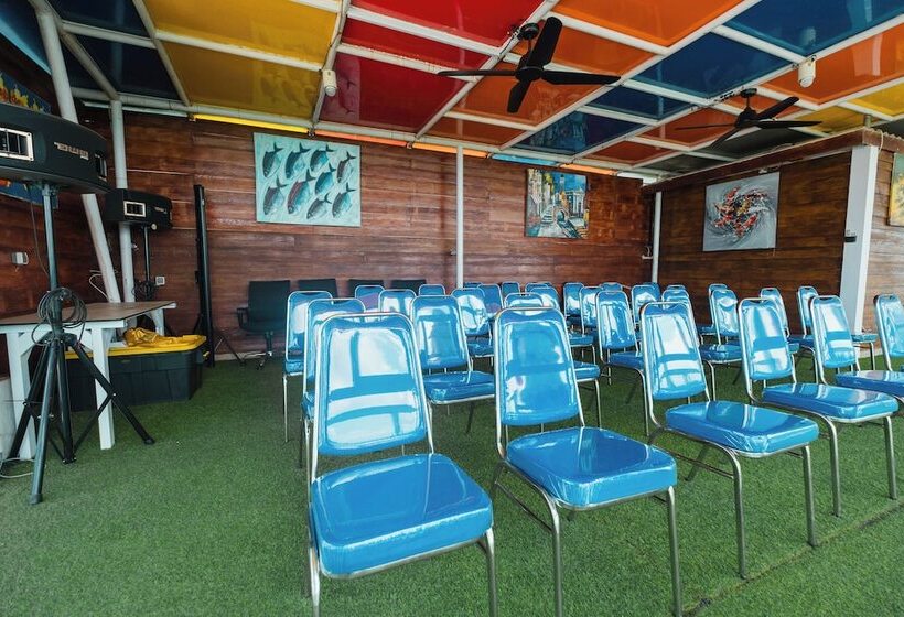 住宿加早餐  Bhuana Agung Villa And Restaurant