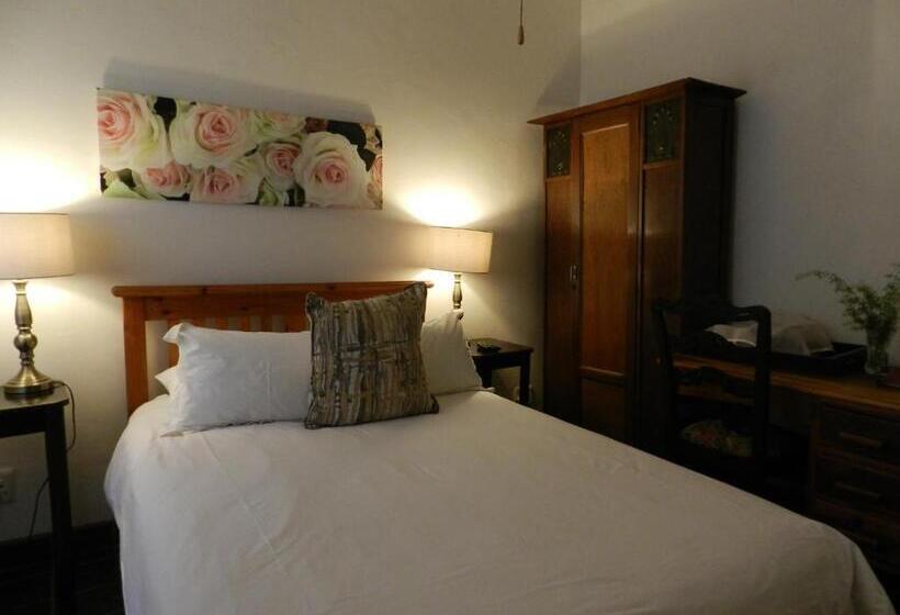 Bed and Breakfast President Paul Kruger Guest Lodge