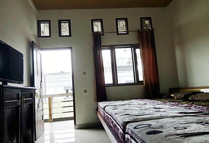 בית מלון כפרי Buah Sinuan