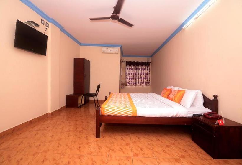 ホテル Oyo 6711 Geojo Residency