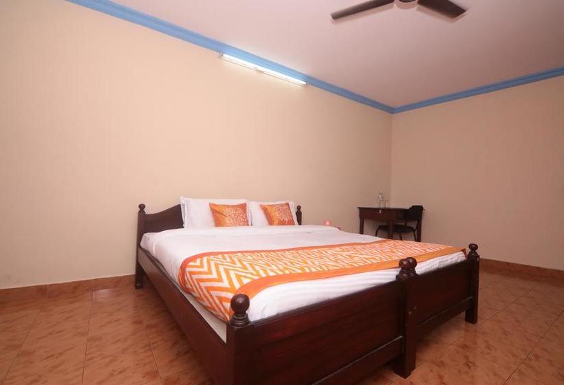 ホテル Oyo 6711 Geojo Residency