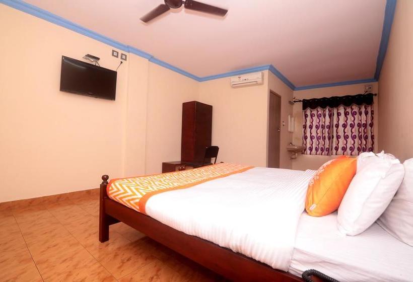 ホテル Oyo 6711 Geojo Residency