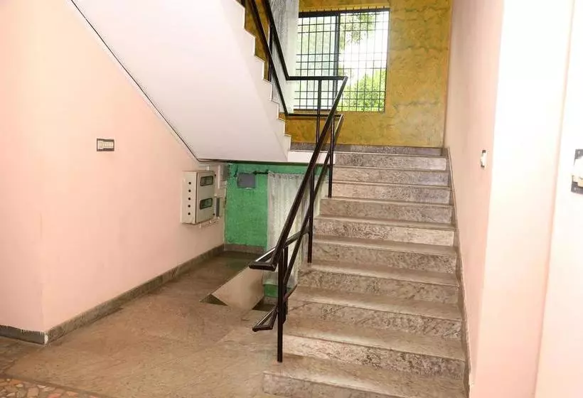Hotelli Oyo 6711 Geojo Residency