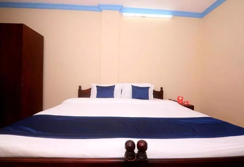 Hotelli Oyo 6711 Geojo Residency