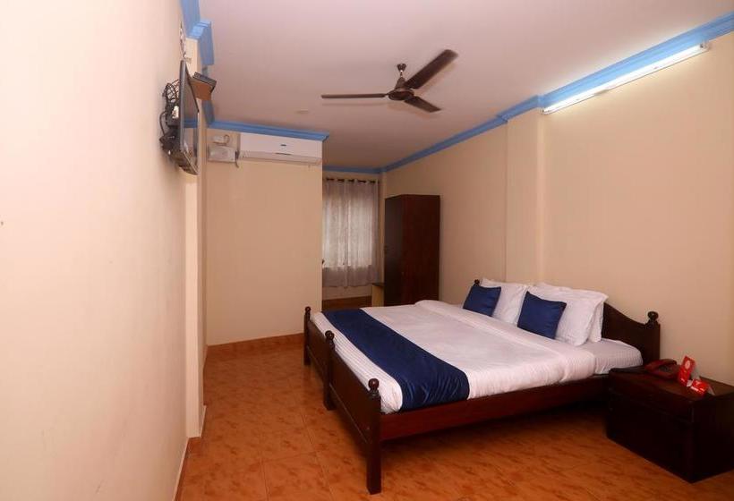 ホテル Oyo 6711 Geojo Residency