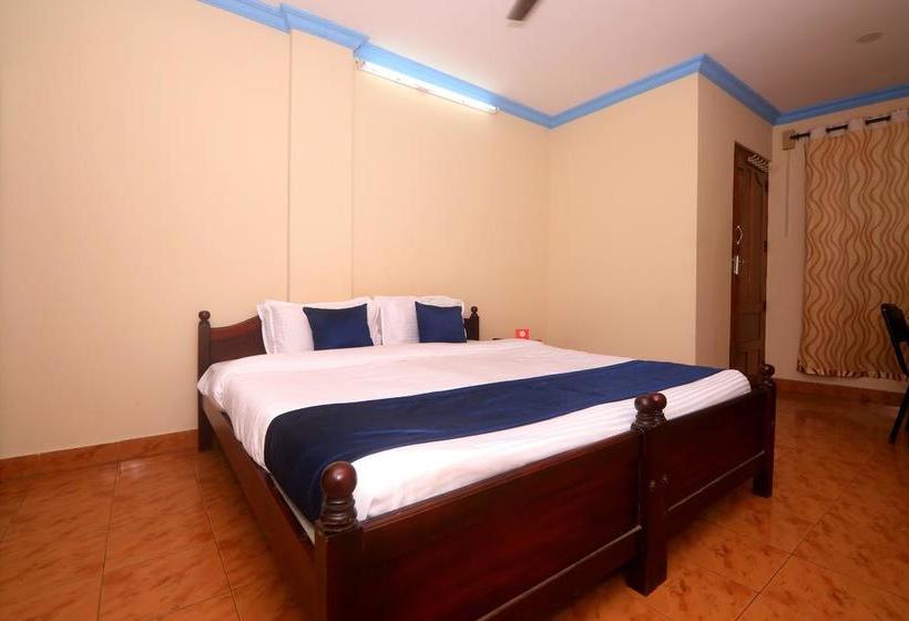 ホテル Oyo 6711 Geojo Residency