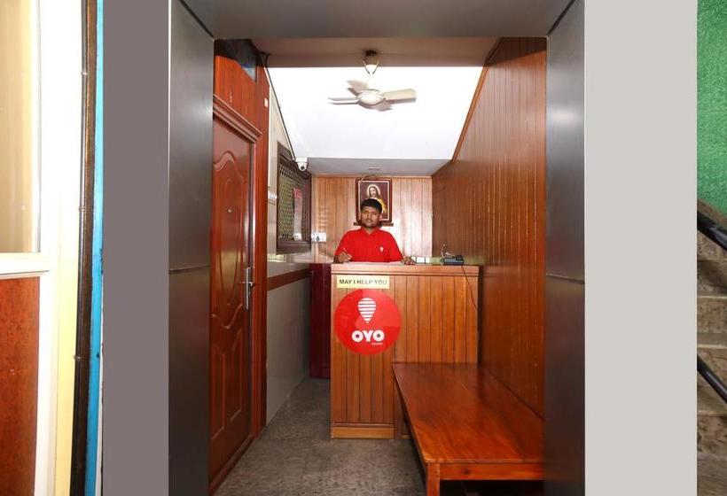 ホテル Oyo 6711 Geojo Residency