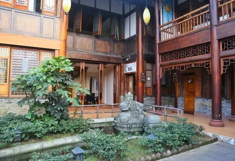 Hotelli Many Panda Inn Emeishan